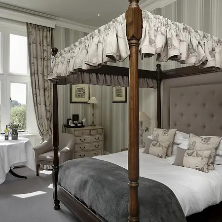 Falcon Manor 4* Сеттл