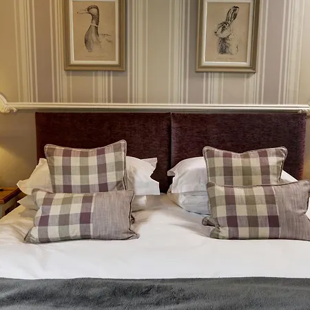 Falcon Manor 4* Сеттл