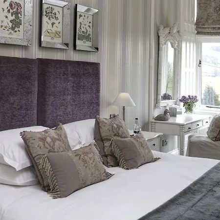 Falcon Manor Отель 4*