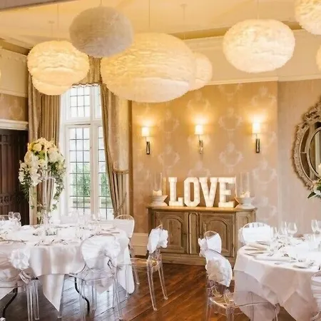 Falcon Manor Сеттл