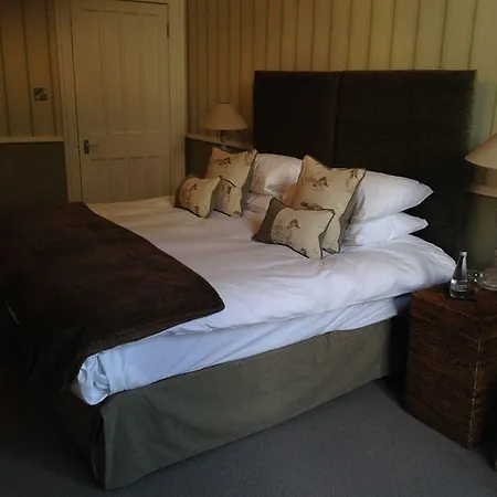 Отель Falcon Manor Сеттл