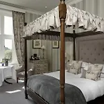 Falcon Manor 4* Settle