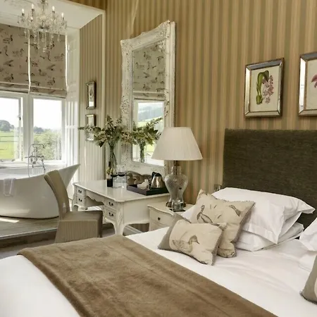 Falcon Manor Hotel Settle