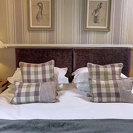 Hotel Falcon Manor 4*