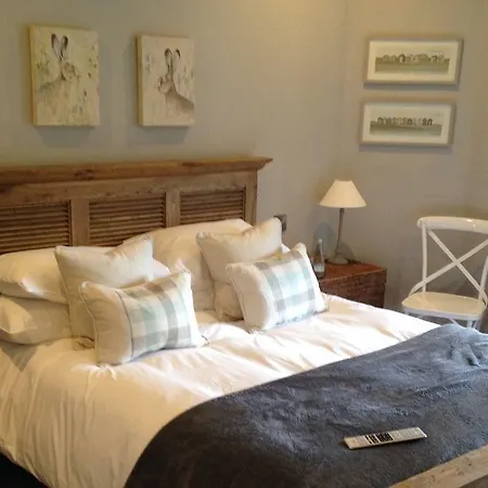 Falcon Manor Otel 4*