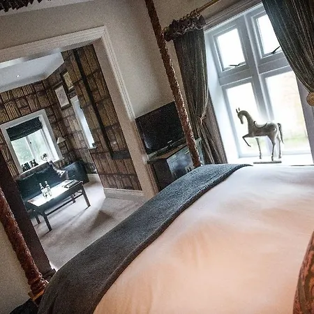 Hotel Falcon Manor