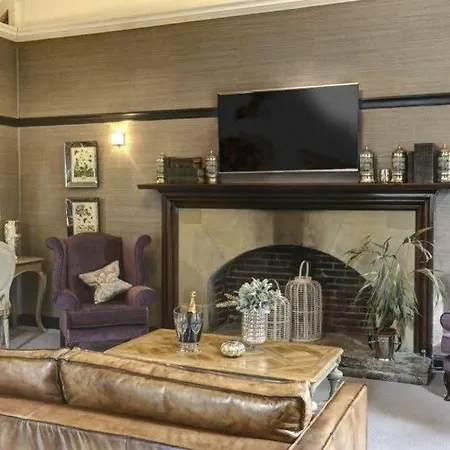 Falcon Manor Hotel Settle