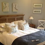 Falcon Manor Hotel 4*