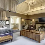 Hotel Falcon Manor
