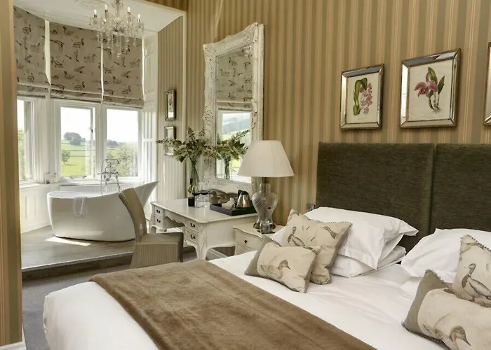 Falcon Manor Hotel Settle