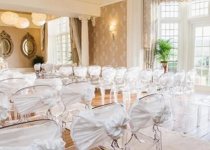 Falcon Manor 4* Settle